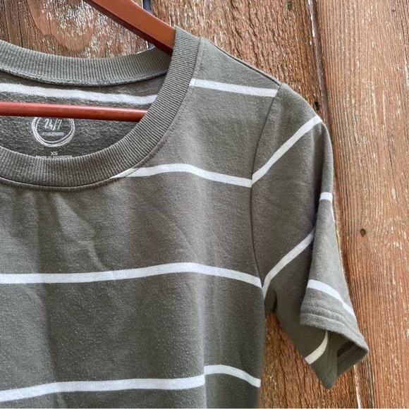 MAURICES Women’s Striped Olive Green T-Shirt Short Sleeve Dress Size XS - Picture 5 of 9